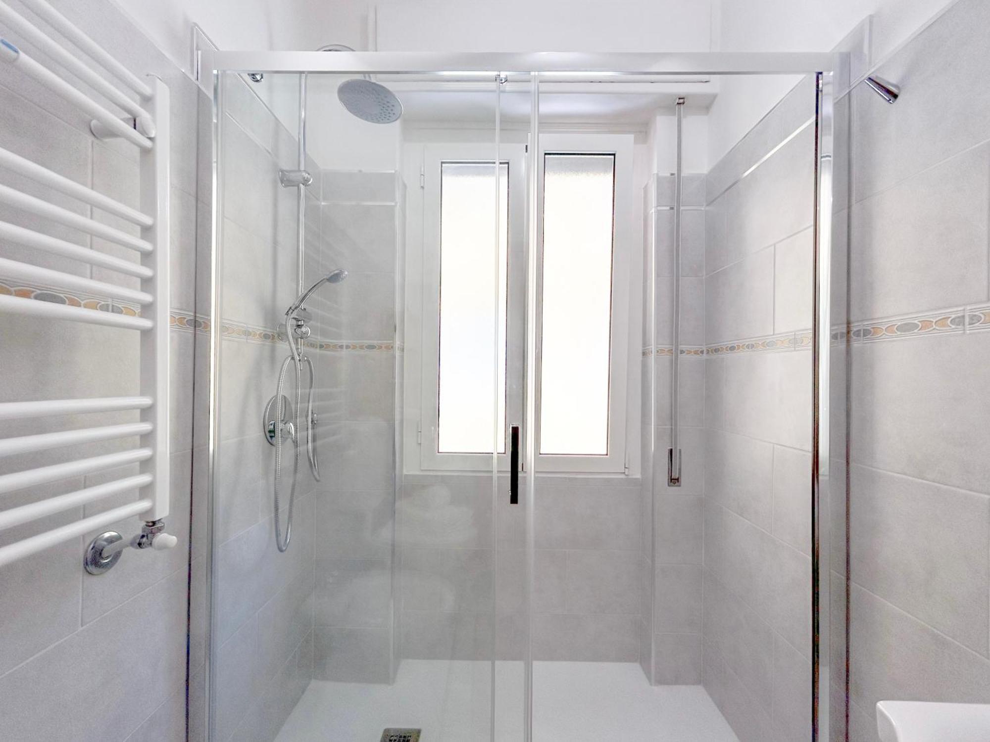 Elegant House - Centro - 400Mt Dal Mare Appartement Ventimiglia Buitenkant foto